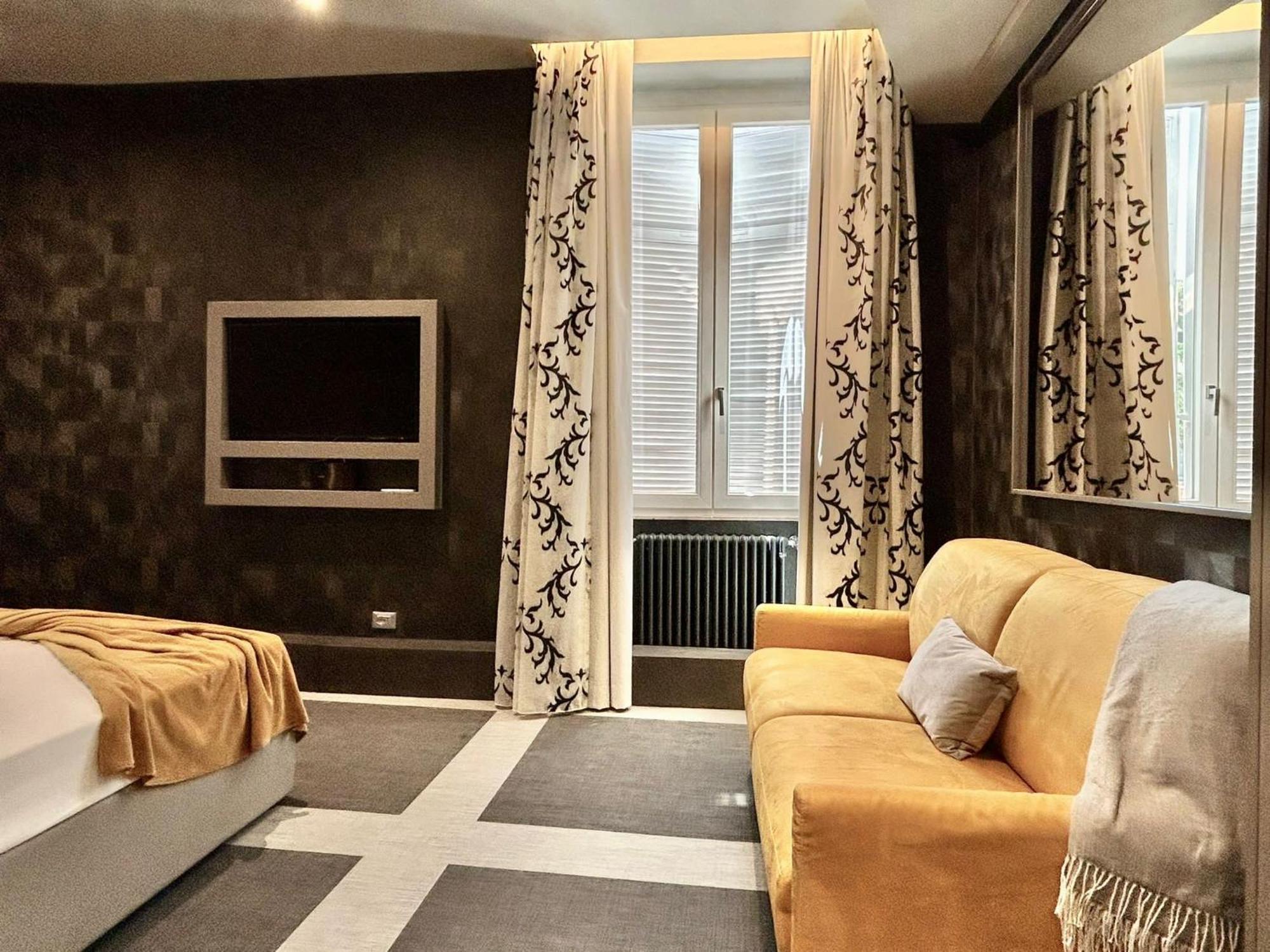 Pensión Private Luxury 2*